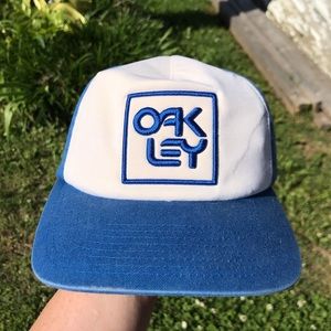 Men’s Oakley hat